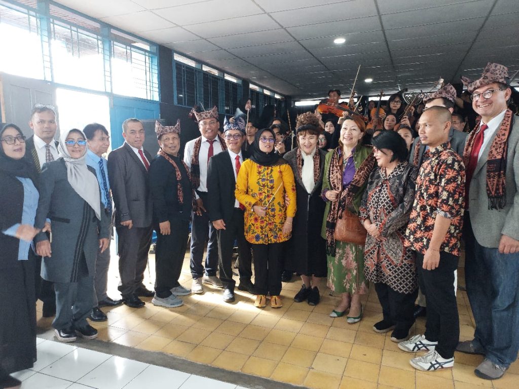 Hari Pertama Visitasi FIBAA, Tim Expert Saksikan Langsung Pertunjukan Musik dan Karawitan ISI Padangpanjang